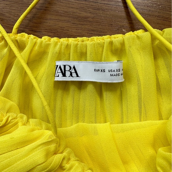 Zara Plisse Jumpsuit in Yellow - Picture 5 of 8